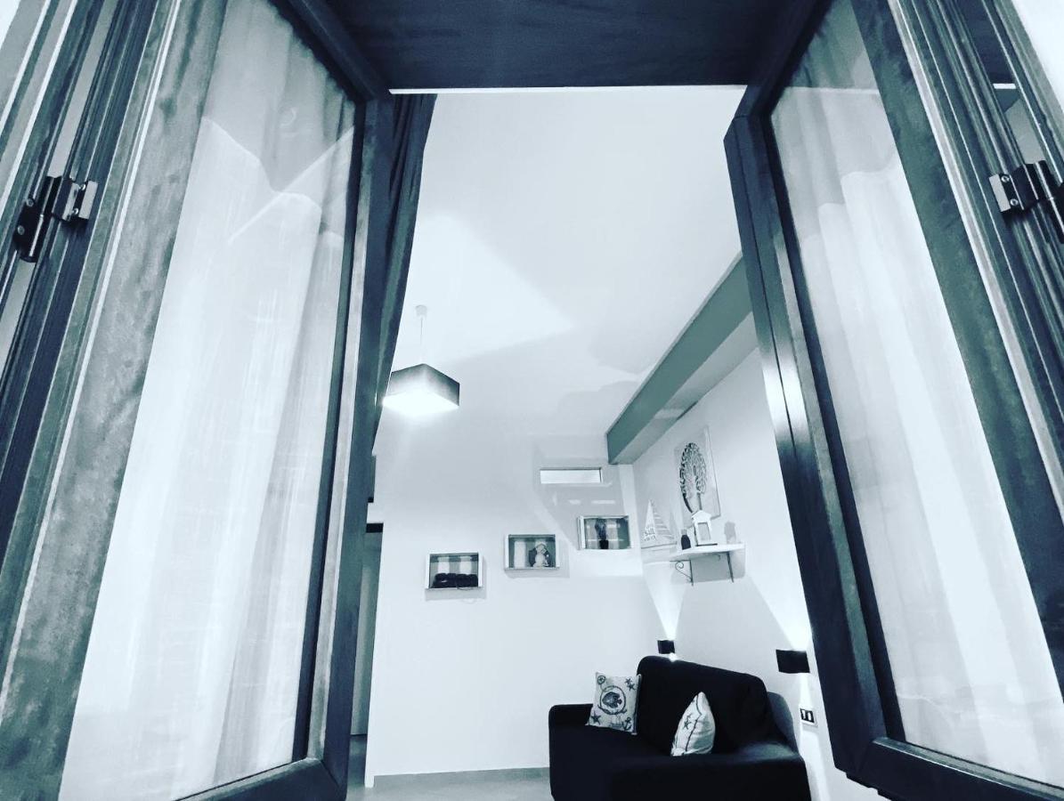 Casa Alice Apartment เชฟาลู ภายนอก รูปภาพ